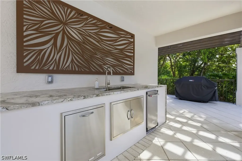 8990 Bay Colony Drive Naples FL 34108