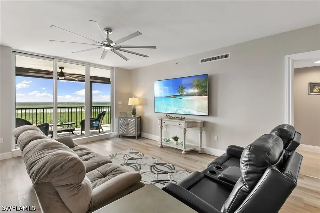 1060 Borghese Lane Naples FL 34114