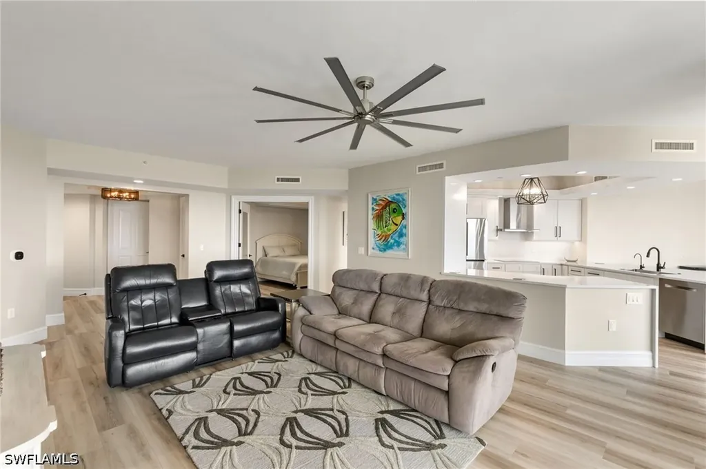 1060 Borghese Lane Naples FL 34114