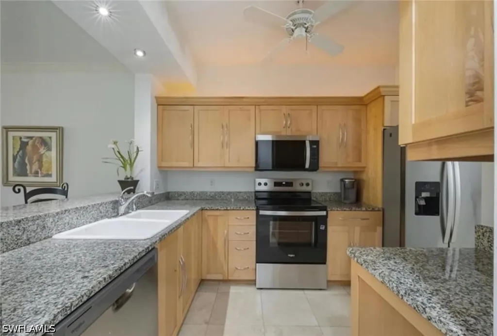 410 Bayfront Place Naples FL 34102