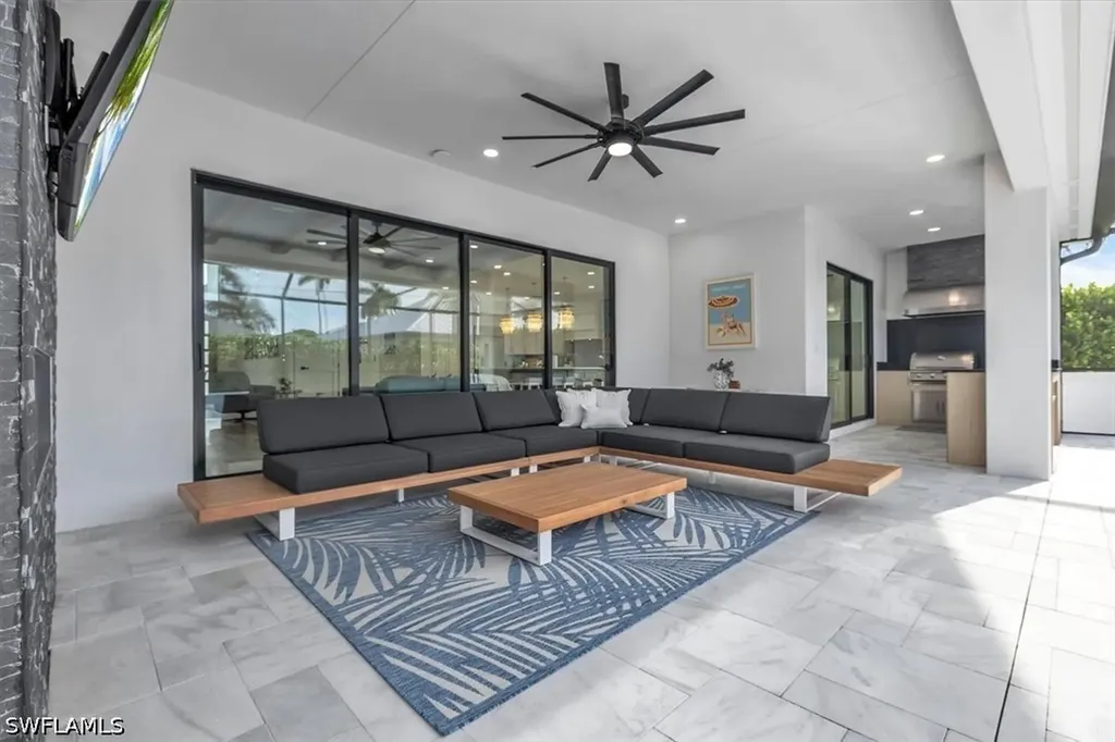 1187 22nd Avenue N Naples FL 34103