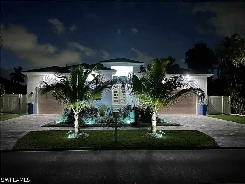 1187 22nd Avenue N Naples FL 34103