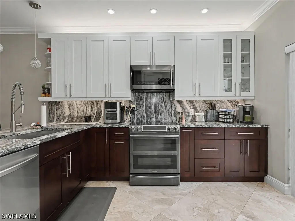 3299 Megan Lane Naples FL 34109