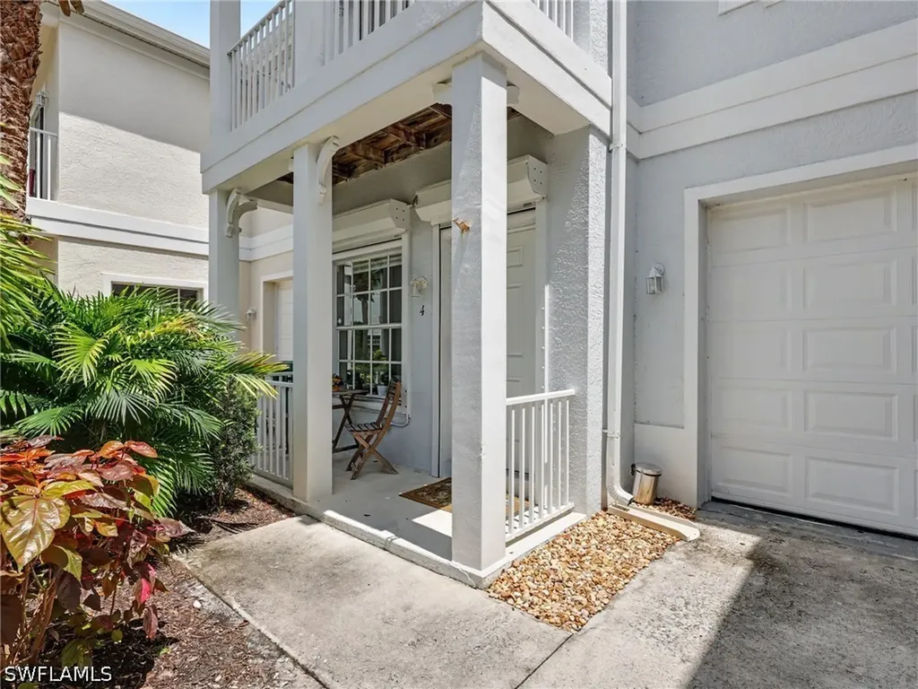 3299 Megan Lane Naples FL 34109