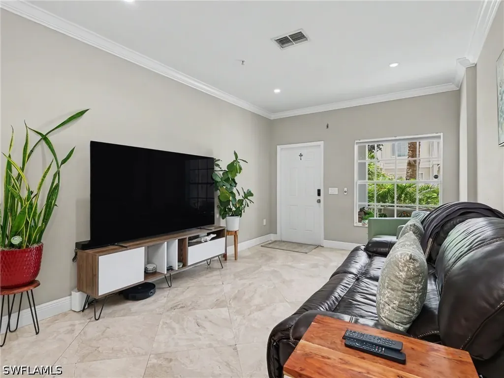 3299 Megan Lane Naples FL 34109