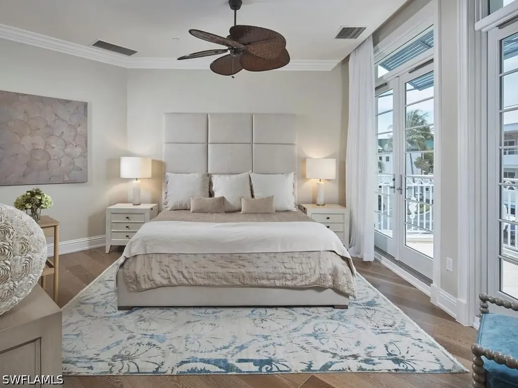 1001 10th Avenue S Naples FL 34102