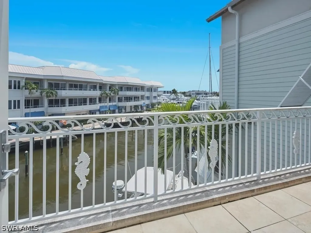1001 10th Avenue S Naples FL 34102