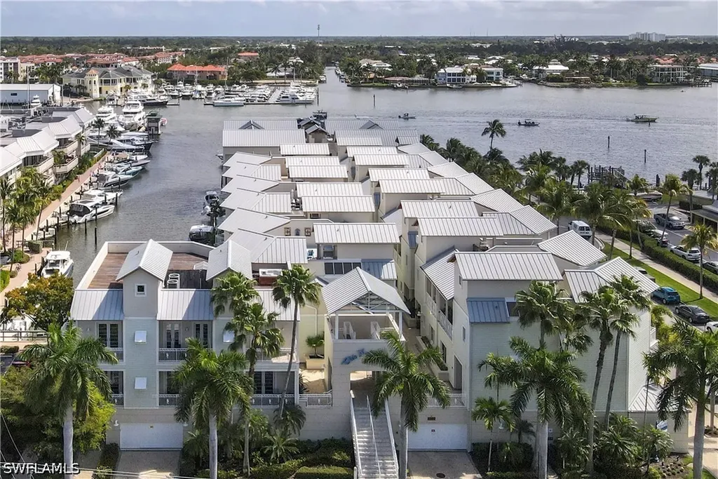 1001 10th Avenue S Naples FL 34102