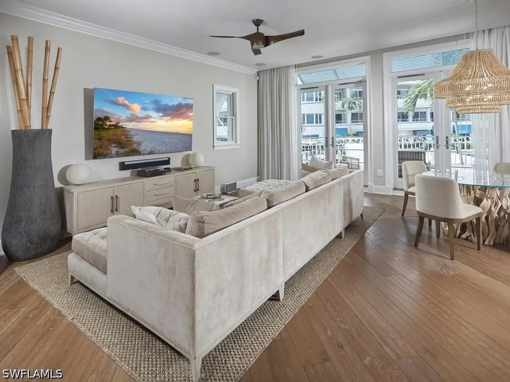 1001 10th Avenue S Naples FL 34102