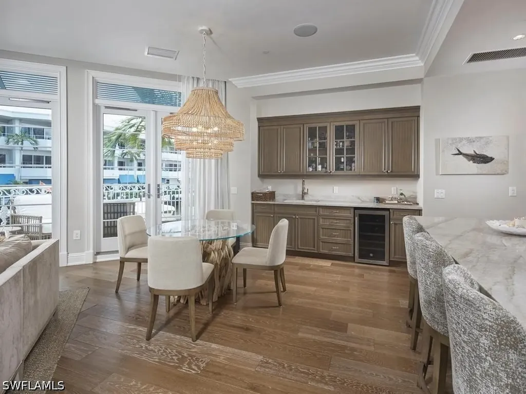 1001 10th Avenue S Naples FL 34102