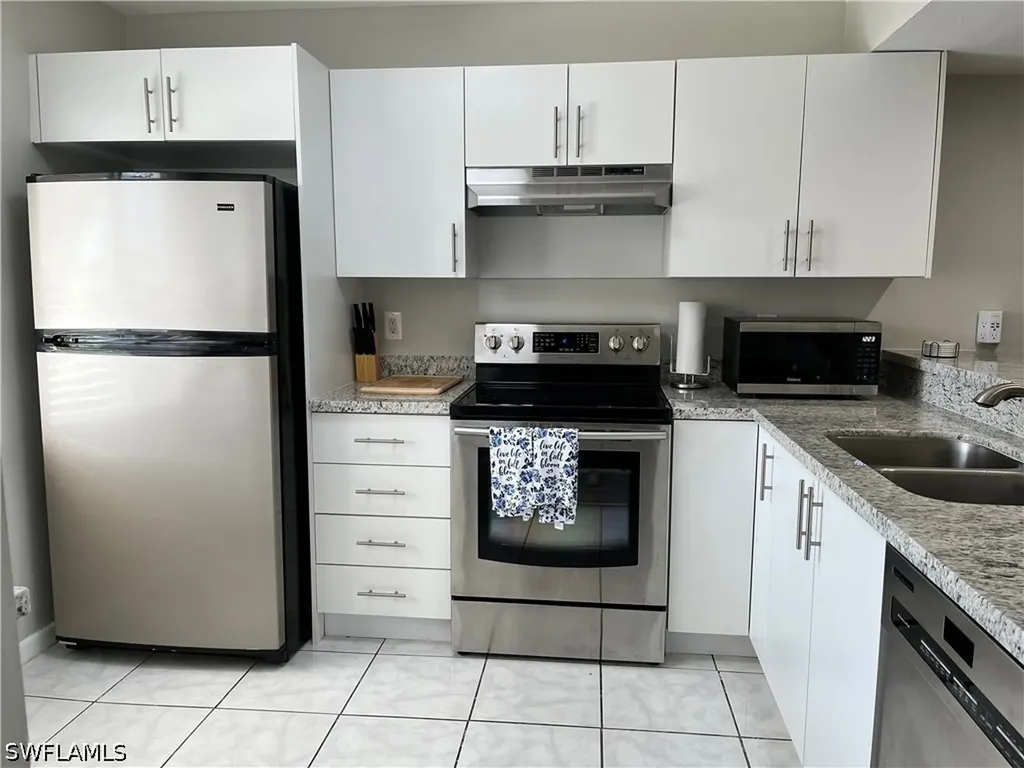 190 Palm Drive Naples FL 34112