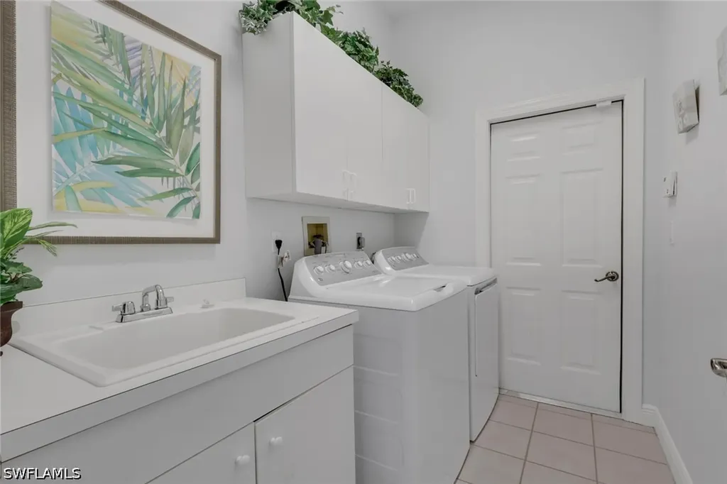 516 Eagle Creek Drive Naples FL 34113