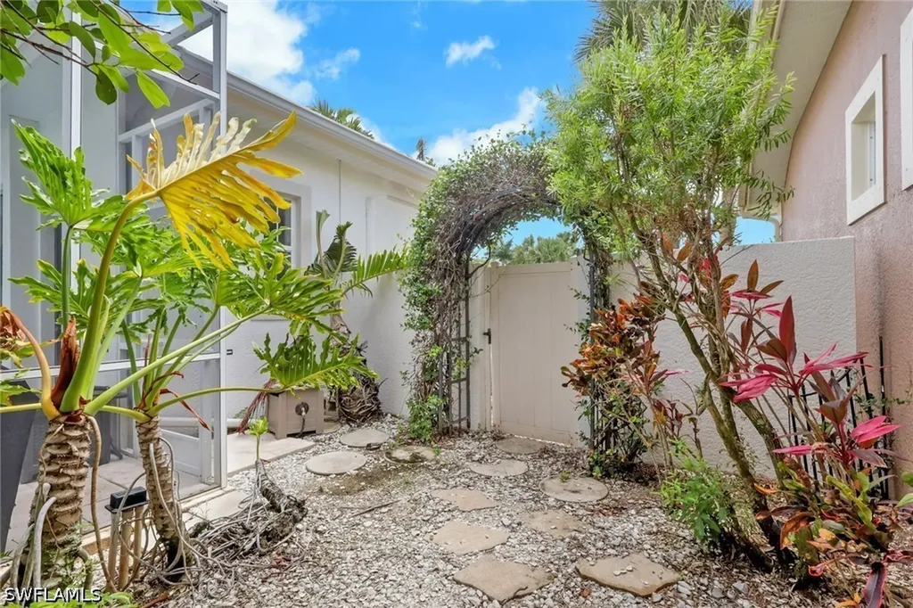 516 Eagle Creek Drive Naples FL 34113