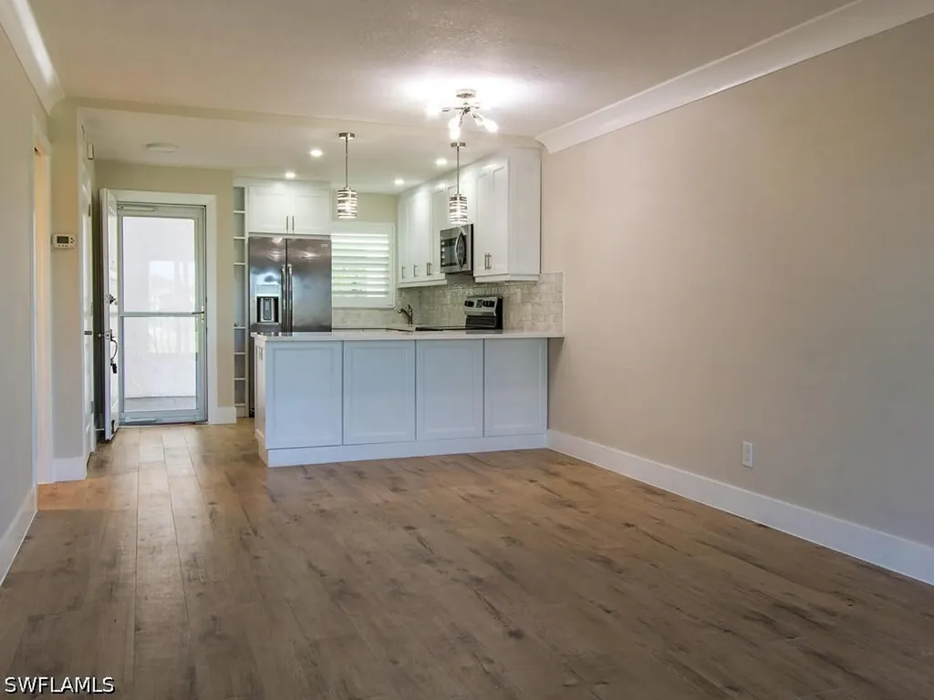 29 High Point Circle E Naples FL 34103