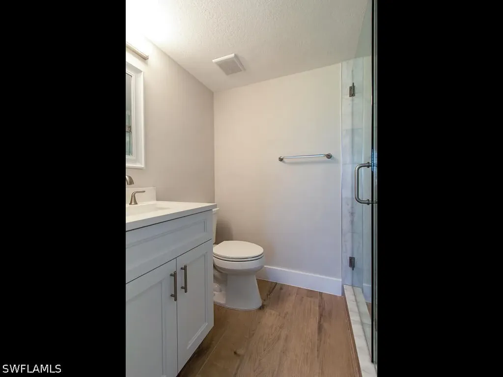 29 High Point Circle E Naples FL 34103