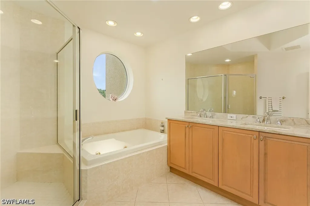 2728 Tiburon Boulevard E Naples FL 34109