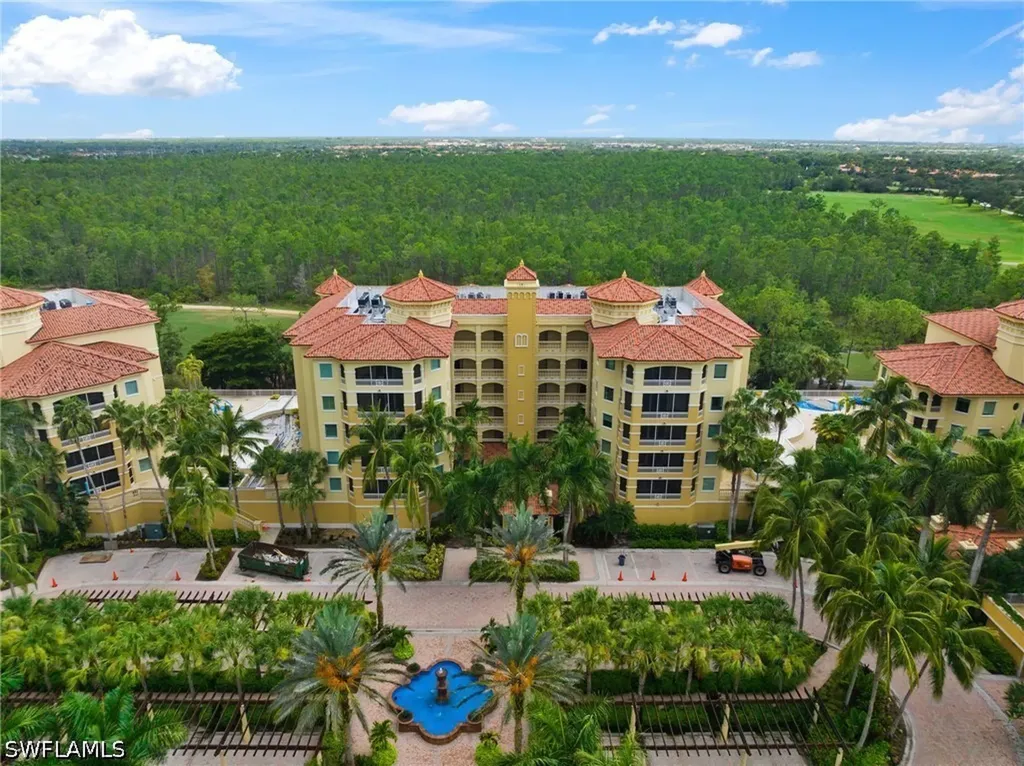 2728 Tiburon Boulevard E Naples FL 34109