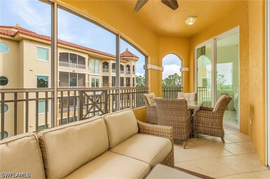 2728 Tiburon Boulevard E Naples FL 34109