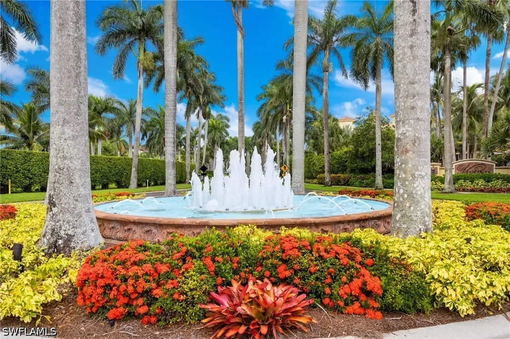 2728 Tiburon Boulevard E Naples FL 34109