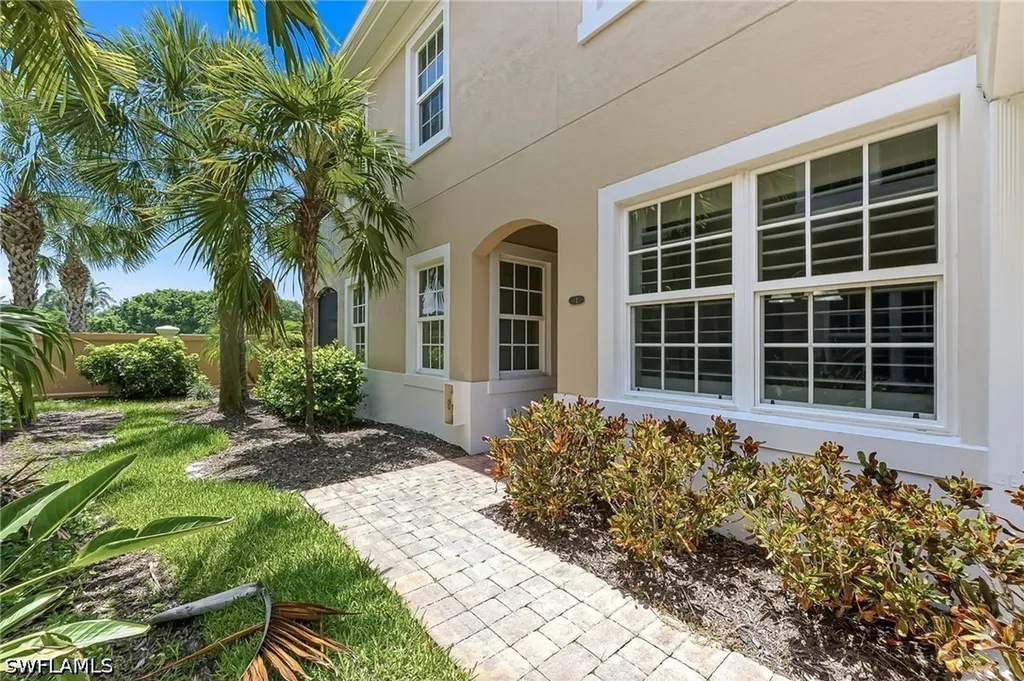 28000 Sosta Lane Bonita Springs FL 34135