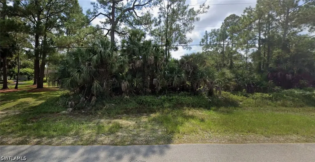Xxx 17th Street NW Naples FL 34117