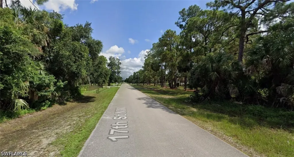 Xxx 17th Street NW Naples FL 34117