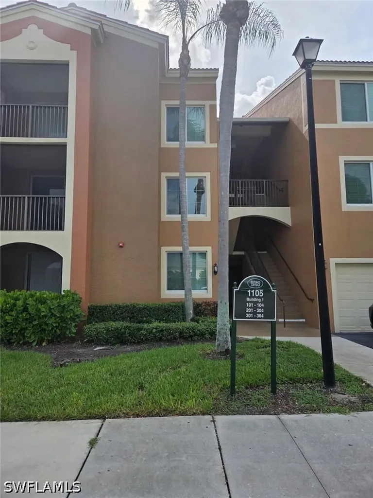 1105 Reserve Court Naples FL 34105