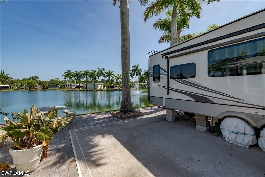 1146 Silver Lakes Boulevard Naples FL 34114