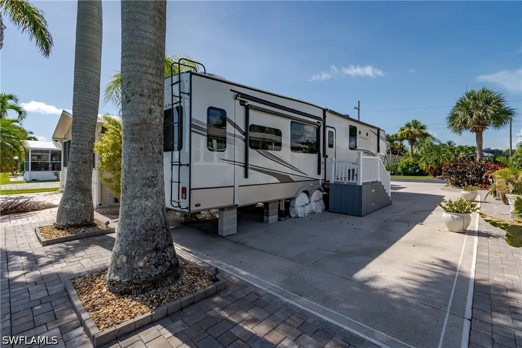 1146 Silver Lakes Boulevard Naples FL 34114