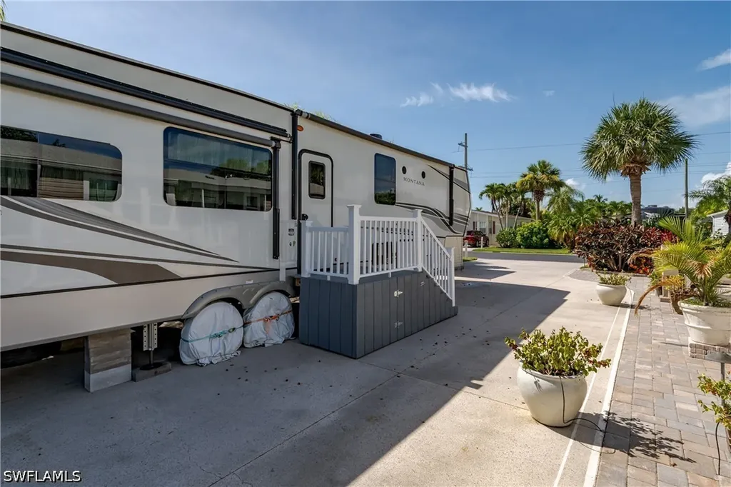 1146 Silver Lakes Boulevard Naples FL 34114