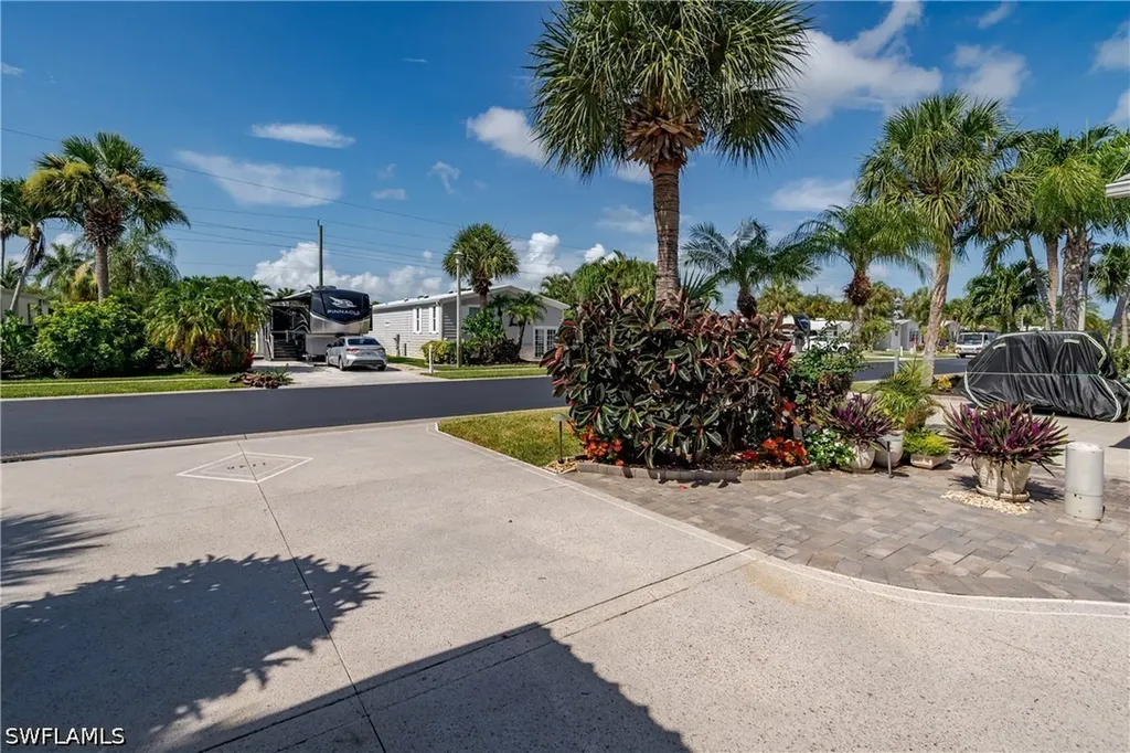 1146 Silver Lakes Boulevard Naples FL 34114