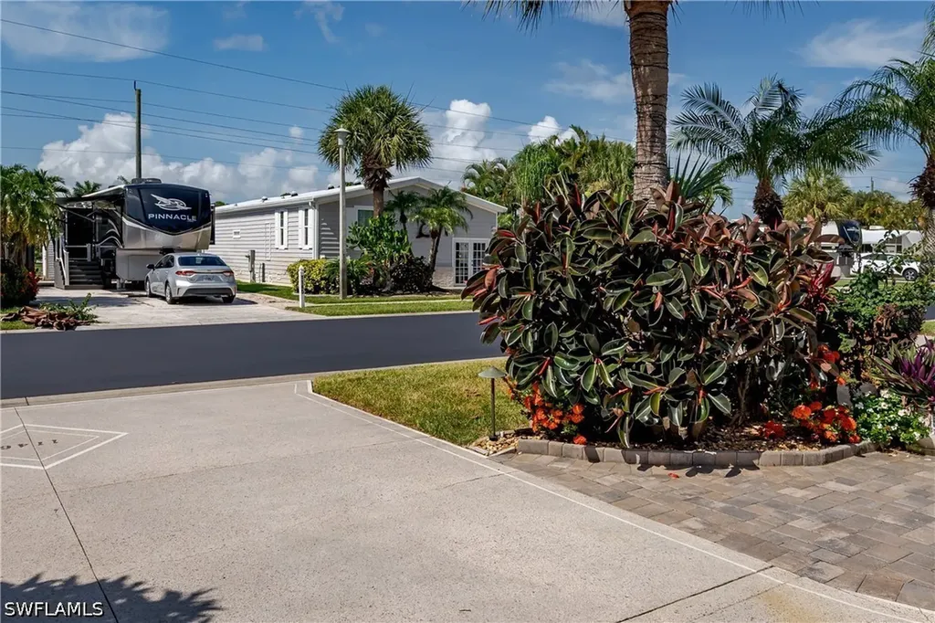 1146 Silver Lakes Boulevard Naples FL 34114
