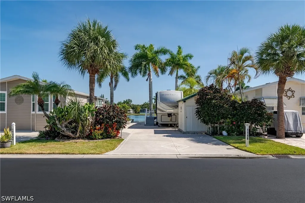 1146 Silver Lakes Boulevard Naples FL 34114