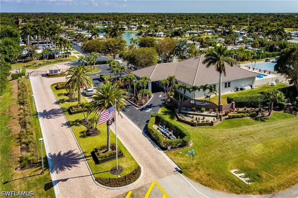 1146 Silver Lakes Boulevard Naples FL 34114
