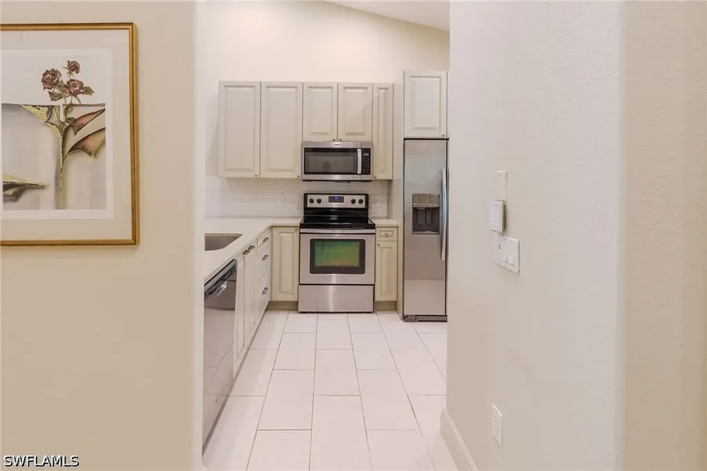 3510 Avion Woods Court Naples FL 34104
