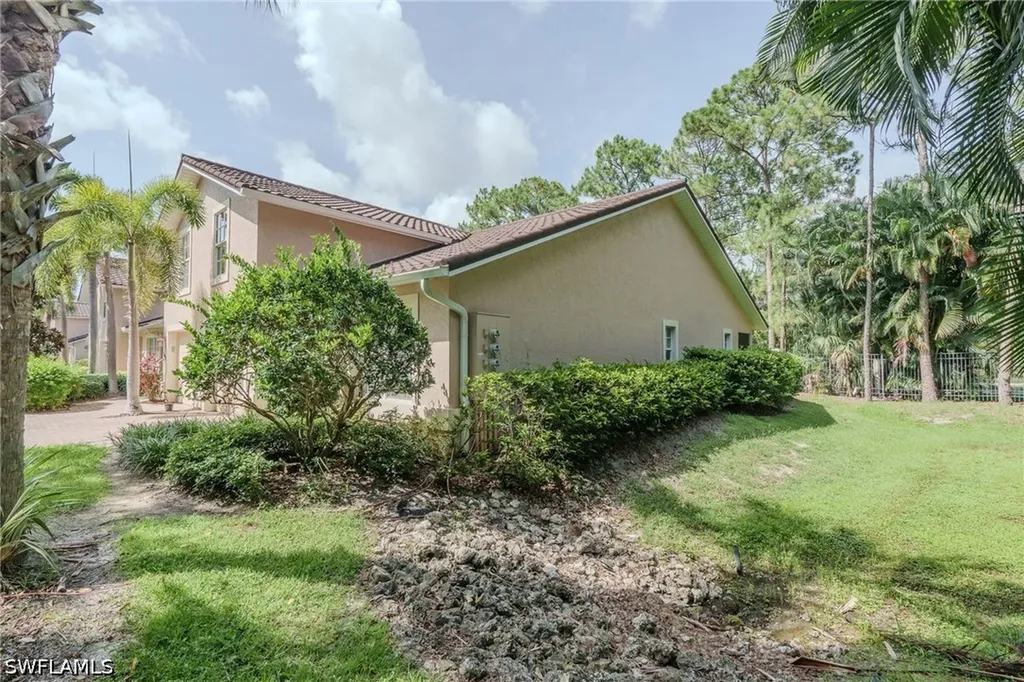 3510 Avion Woods Court Naples FL 34104