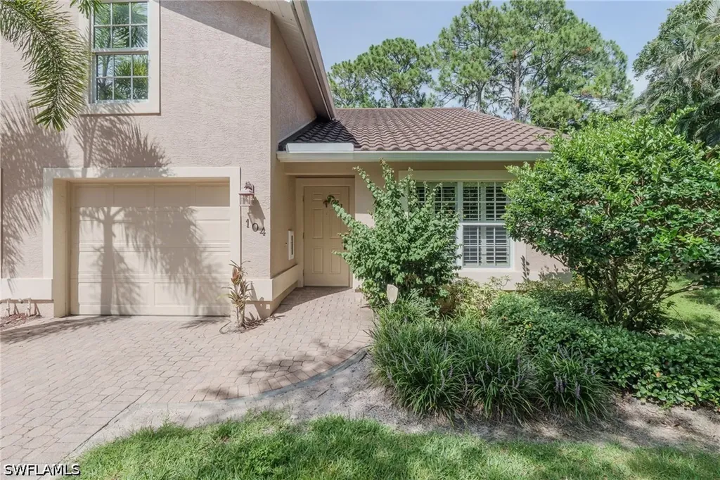3510 Avion Woods Court Naples FL 34104