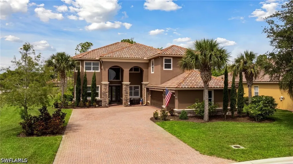 Estero FL, 21040 Torre Del Lago Street