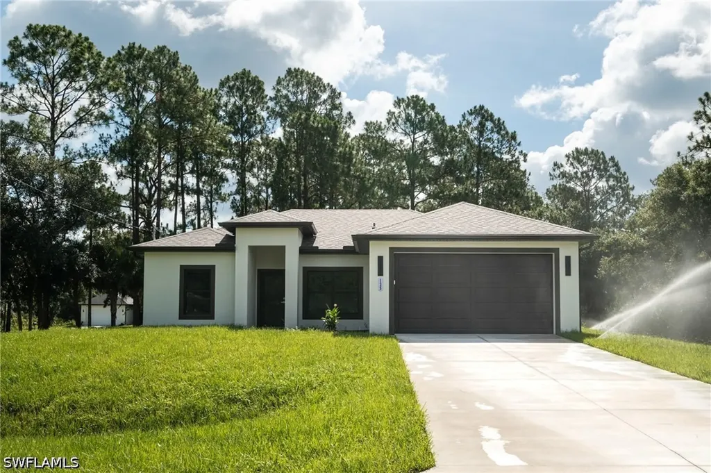 135 Mcarthur Boulevard Lehigh Acres FL 33974