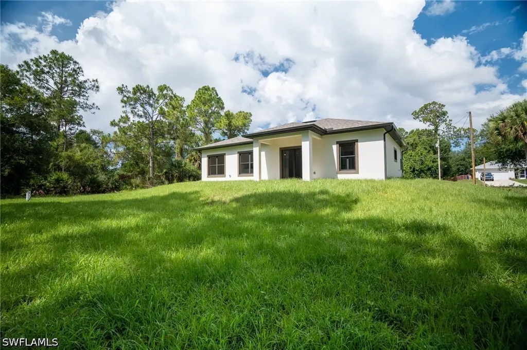 135 Mcarthur Boulevard Lehigh Acres FL 33974