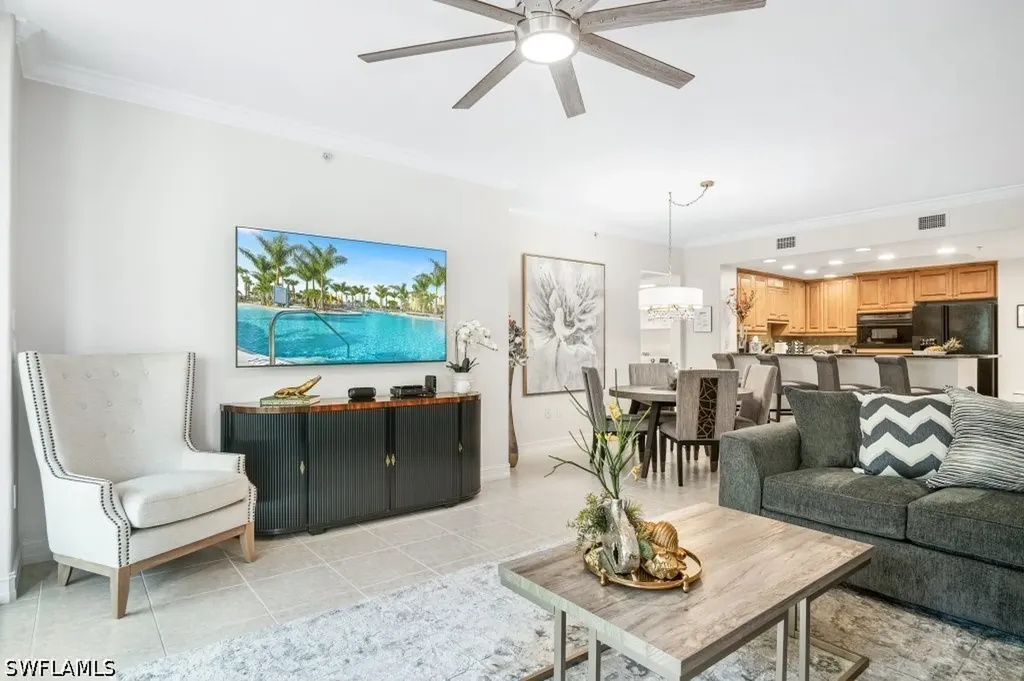 2728 Tiburon Boulevard E Naples FL 34109