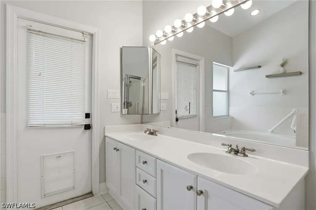 670 Lambton Lane Naples FL 34104