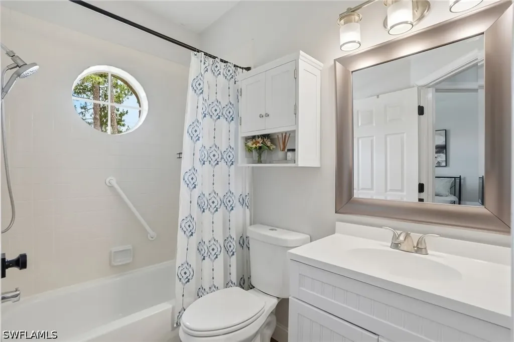 670 Lambton Lane Naples FL 34104