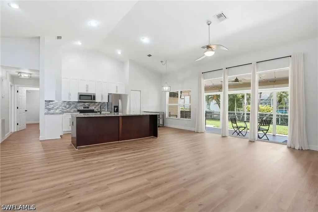 670 Lambton Lane Naples FL 34104