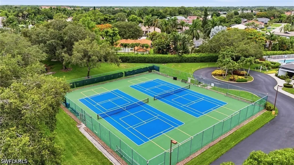 670 Lambton Lane Naples FL 34104