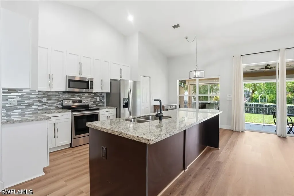 670 Lambton Lane Naples FL 34104