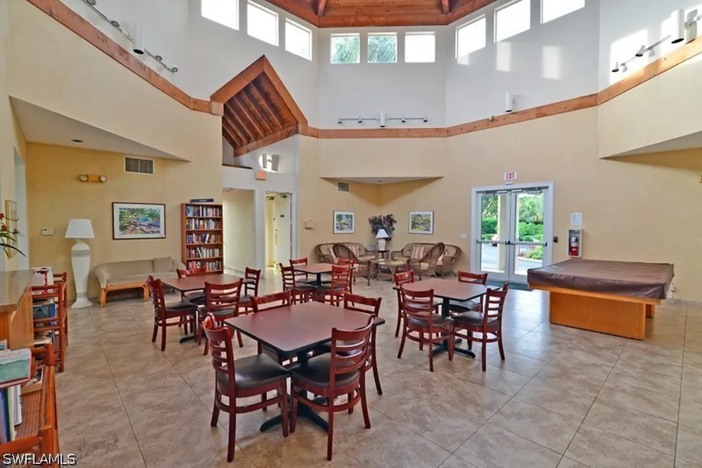 7778 Emerald Circle Naples FL 34109-0702