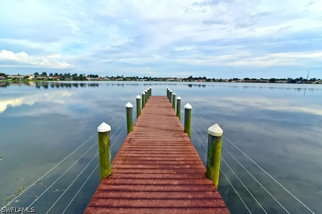 7778 Emerald Circle Naples FL 34109-0702