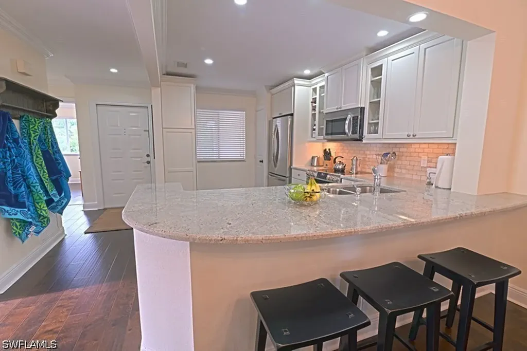 7778 Emerald Circle Naples FL 34109-0702