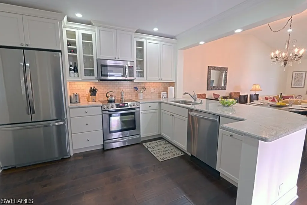 7778 Emerald Circle Naples FL 34109-0702